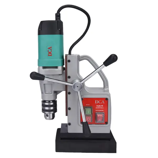 Máy khoan từ 900W DCA AJC16